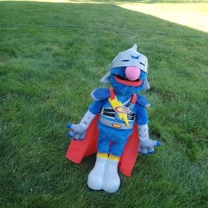 SESAME STREET, FLYING AND TALKING SUPER GROVER 2.0, Hasbro 2011
